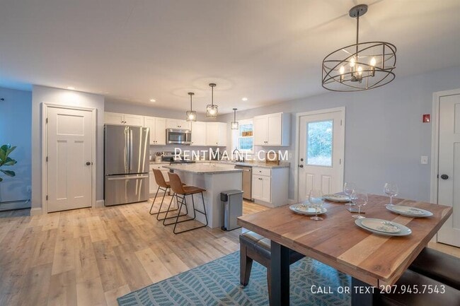 21 Wildwood Dr in Bangor, ME - Building Photo - Building Photo