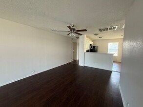 9625 Brierwyck Dr in Dallas, TX - Building Photo - Building Photo