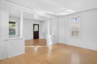 727 W Court St in Ithaca, NY - Building Photo - Building Photo