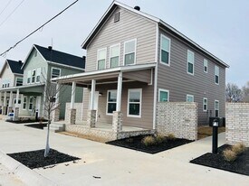 700 E Johnson Ave in Springdale, AR - Building Photo