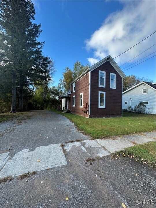 544 S Mechanic St in Carthage, NY - Building Photo