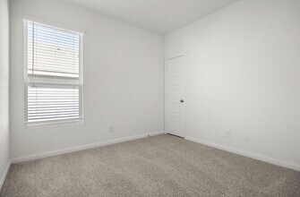 5411 Devils Gate in Converse, TX - Foto de edificio - Building Photo