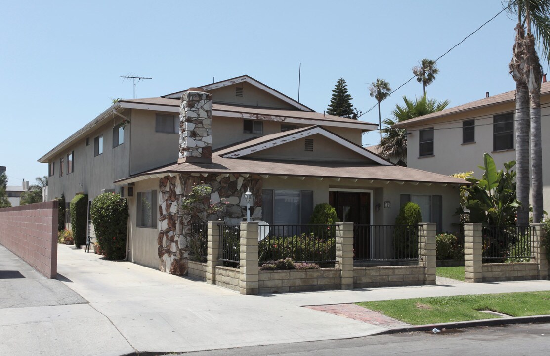 319 Walnut Ave in Long Beach, CA - Foto de edificio