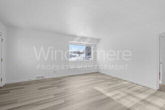 11321 E Springfield Ave in Spokane Valley, WA - Building Photo - Building Photo