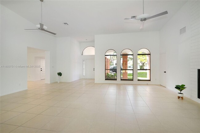 6841 SW 130th Terrace in Miami, FL - Building Photo - Building Photo