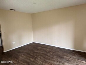 412 Banana Cay Dr in South Daytona, FL - Building Photo - Building Photo