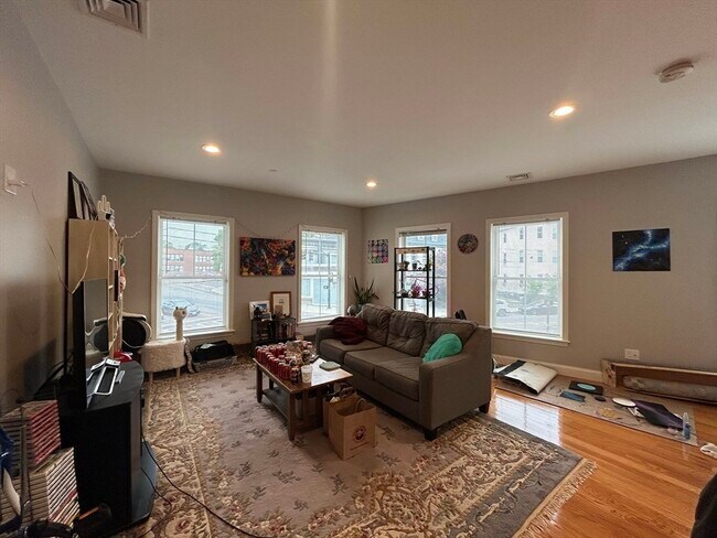 15 Dana Ave in Boston, MA - Building Photo - Building Photo
