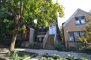 2031 Moffat W St, Unit 2 in Chicago, IL - Building Photo