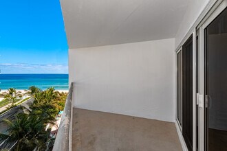 710 N Ocean Blvd, Unit 701 in Pompano Beach, FL - Building Photo - Building Photo