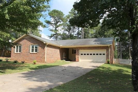 property at 141 Wedgewood Terrace Rd