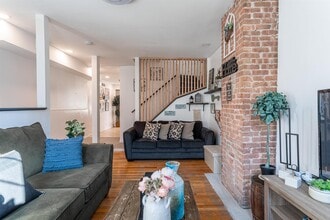 148.5 Union St in Jersey City, NJ - Building Photo - Building Photo