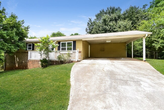 8888 Northview Dr in Lithia Springs, GA - Building Photo - Building Photo
