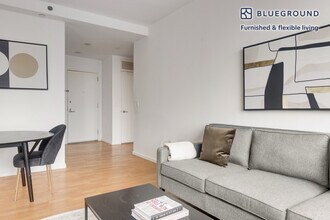 635 W 42nd St, Unit SI FL37-ID1991 in New York, NY - Building Photo - Building Photo