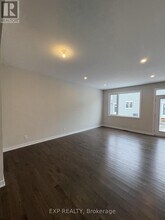 215 Ryan Reynolds Wy in Ottawa, ON - Building Photo - Building Photo