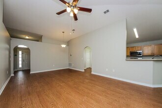 3235 Hunters Chase Loop in Kissimmee, FL - Building Photo - Building Photo