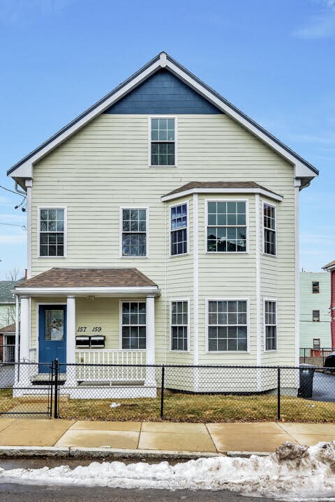 157 Fuller St in Boston, MA - Building Photo