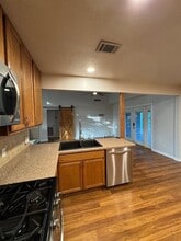 124 Bluff Dr in Livingston, TX - Building Photo - Building Photo