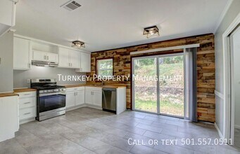 91 White Oak Ln in Little Rock, AR - Building Photo - Building Photo