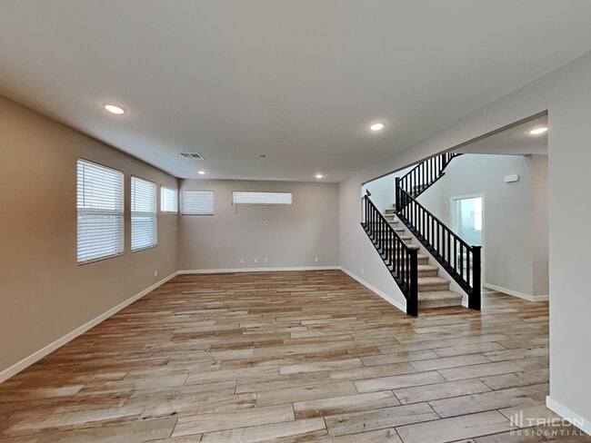 6852 Whisper Canyon Pl in North Las Vegas, NV - Building Photo - Building Photo