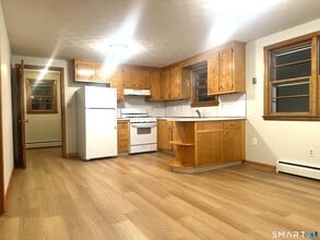 138 Carroll St in New Britain, CT - Building Photo - Building Photo