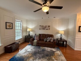 324 Long Pointe Ln in Columbia, SC - Building Photo