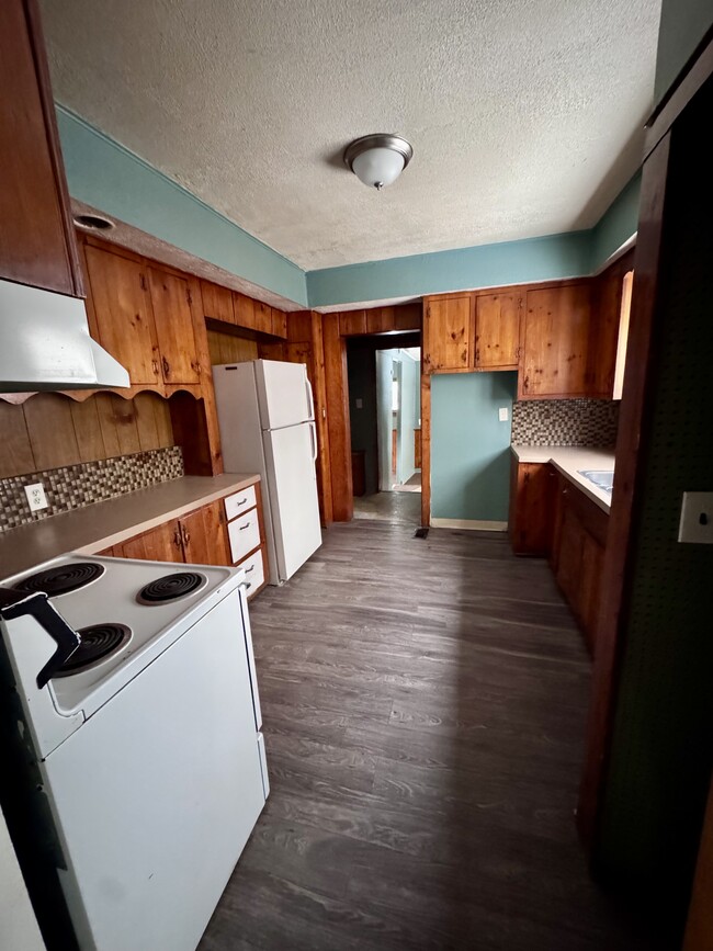 918 Eureka St in Lansing, MI - Building Photo - Building Photo