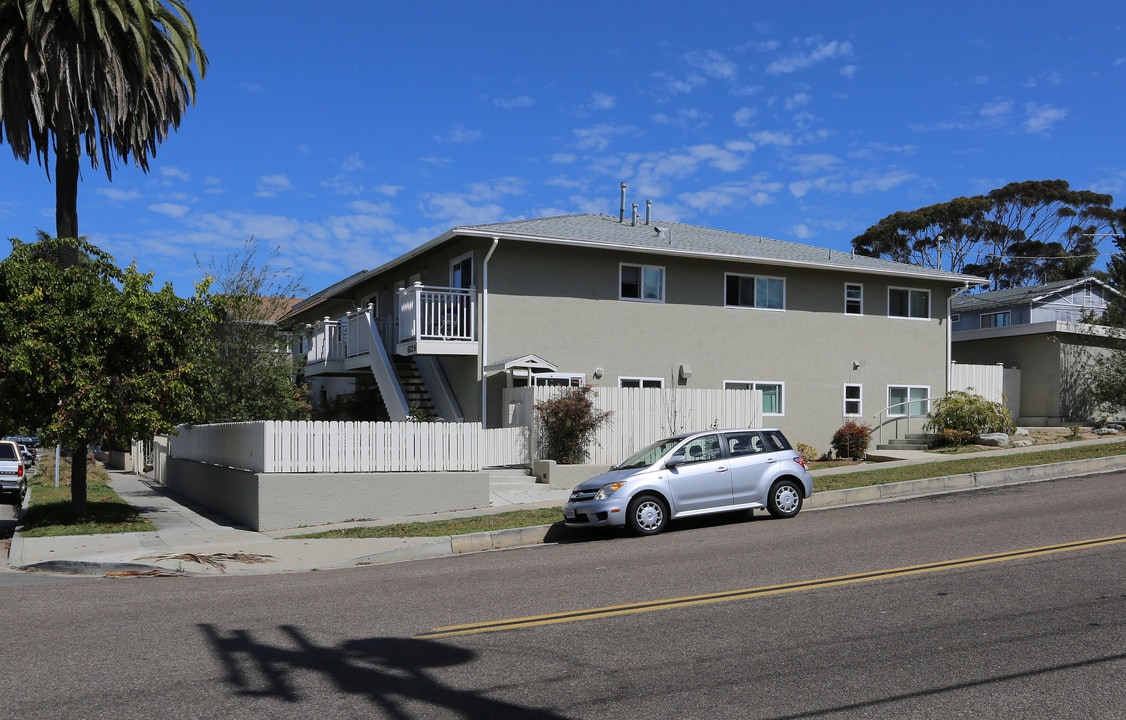 602 Clementine St in Oceanside, CA - Foto de edificio