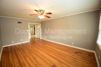 2418 S Quebec Ave in Tulsa, OK - Building Photo - Building Photo
