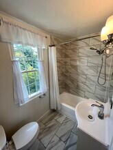 5 E Glebe Rd, Unit C in Alexandria, VA - Foto de edificio - Building Photo