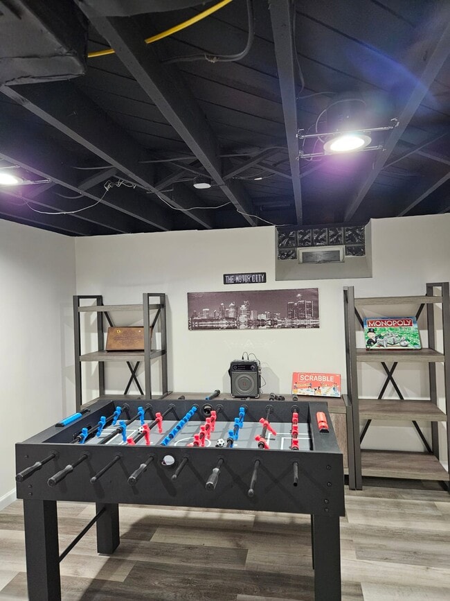 2212 Burger St in Dearborn, MI - Foto de edificio - Building Photo