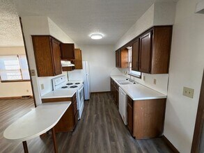 3335 E Sunset St in Springfield, MO - Building Photo - Building Photo