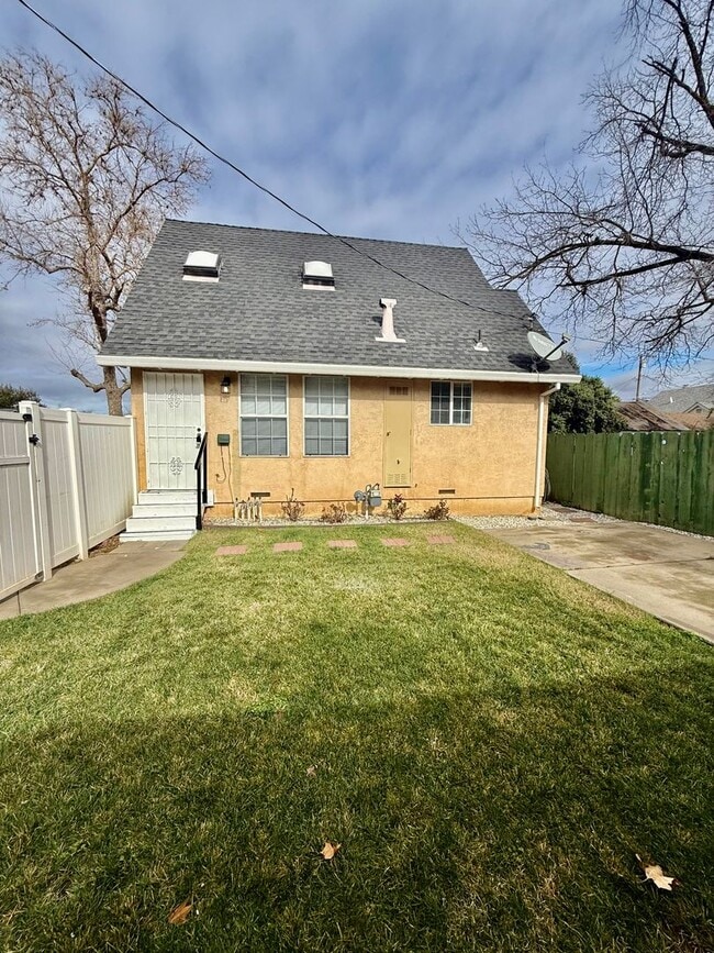 property at 711 I St