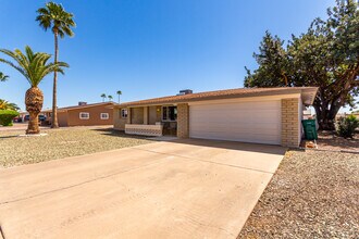 6233 E Dodge St in Mesa, AZ - Foto de edificio - Building Photo