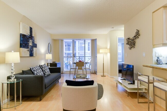 203 Adelaide St W in Toronto, ON - Building Photo - Building Photo