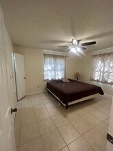 2724 NW 44th Pl in Gainesville, FL - Building Photo - Building Photo
