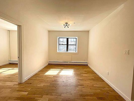 169 W 228th St in New York, NY - Building Photo - Building Photo