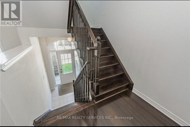 74 Aldersgate Dr in Brampton, ON - Building Photo - Building Photo