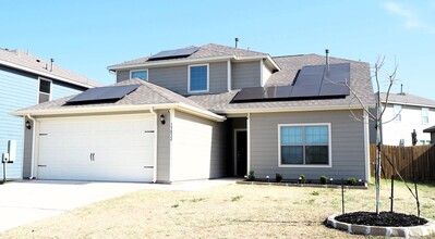 13832 Musselshell Dr in Ponder, TX - Building Photo - Building Photo