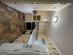 1675 Lake Lucerne Rd SW in Lilburn, GA - Building Photo - Building Photo