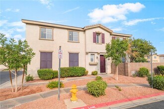 1242 La Ballena Trail in Henderson, NV - Building Photo - Building Photo