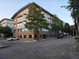 3015 Bryan St in Dallas, TX - Building Photo