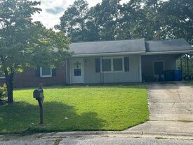 3301 Rhodhiss Ct in Fayetteville, NC - Building Photo