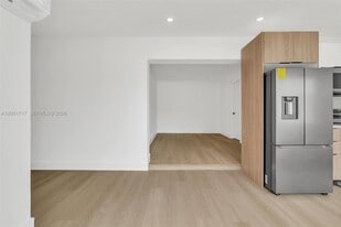 1611 NE 50th Ct in Fort Lauderdale, FL - Building Photo