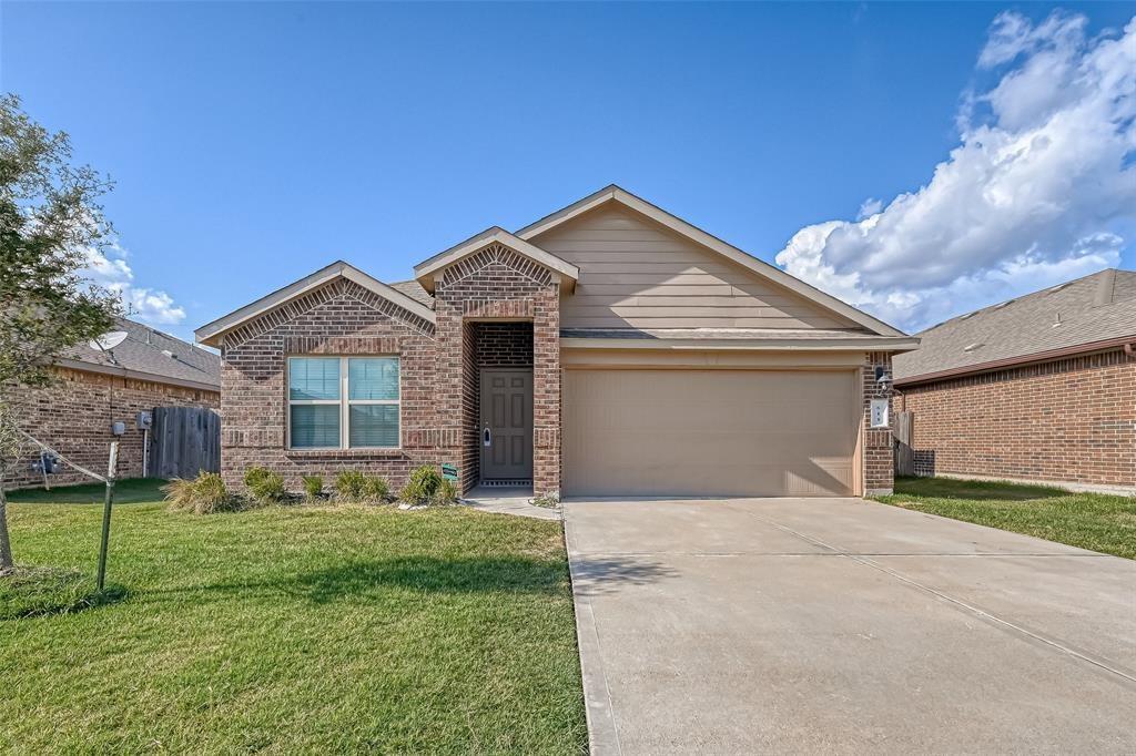 611 Harvest Bluff Dr in Rosharon, TX - Building Photo