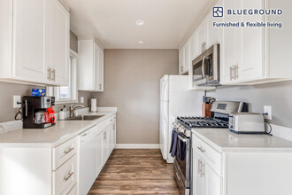 465 Calderon Ave in Mountain View, CA - Building Photo - Building Photo
