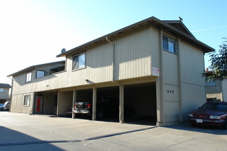 608 N Sanborn Rd in Salinas, CA - Building Photo - Building Photo