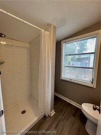 1329 Memorial Dr photo'