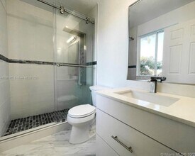 2430 SE 14th Ave in Homestead, FL - Building Photo - Building Photo