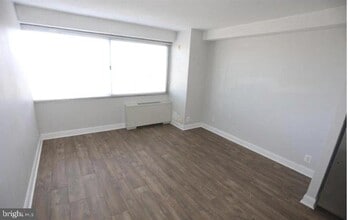 5500 Friendship Blvd in Chevy Chase, MD - Building Photo - Building Photo