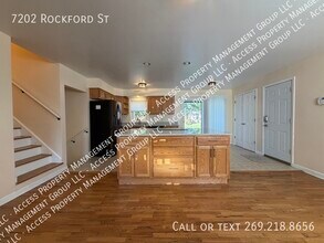 7202 Rockford St in Portage, MI - Foto de edificio - Building Photo